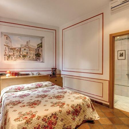 Apartamento Lovely Flat By The Trevi Fountain Roma Exterior foto
