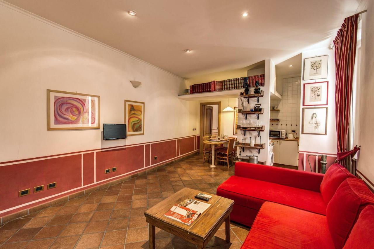 Apartamento Lovely Flat By The Trevi Fountain Roma Exterior foto