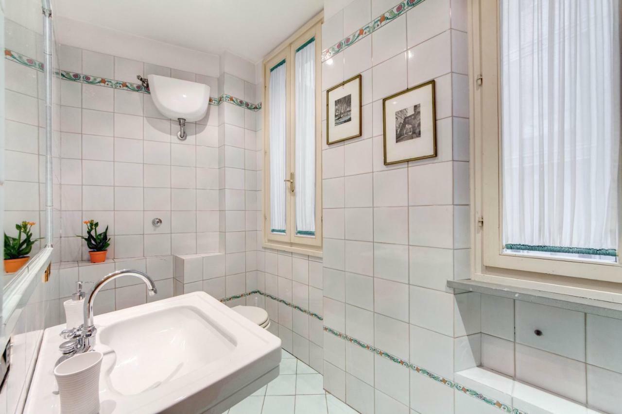 Apartamento Lovely Flat By The Trevi Fountain Roma Exterior foto