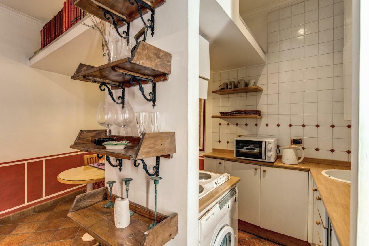 Apartamento Lovely Flat By The Trevi Fountain Roma Exterior foto