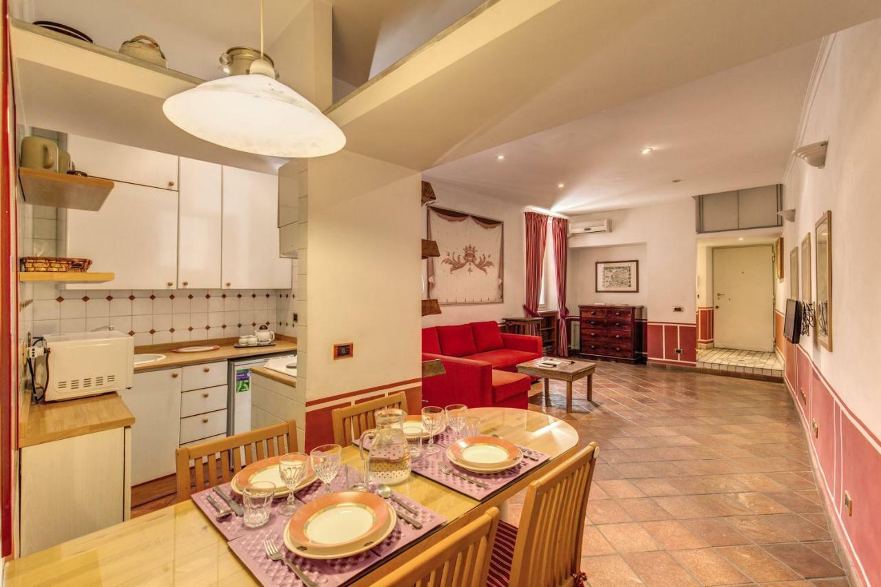 Apartamento Lovely Flat By The Trevi Fountain Roma Exterior foto